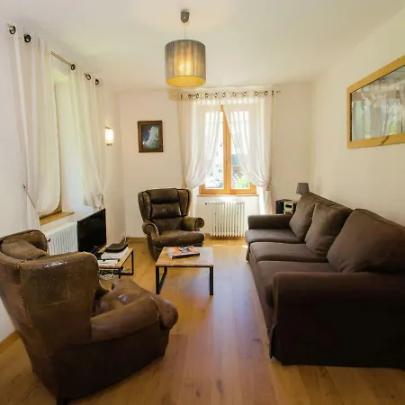 Boutique In Rhone Alpes With Balcony